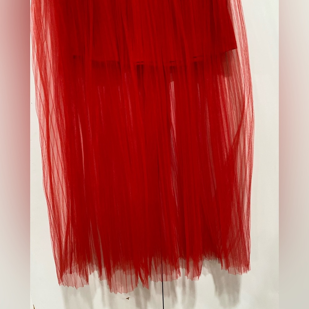H&M Red Maxi Tulle Skirt size US 4/EU 34 pleated lightweight lined - Picture 4 of 6